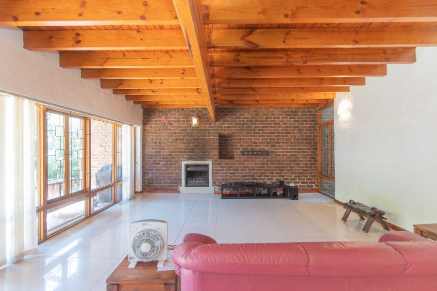 8 Bedroom Property for Sale in Summerstrand Eastern Cape